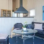Дом отдыха 3 Bedroom Amazing In Нексё