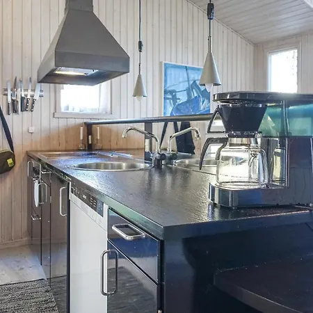 3 Bedroom Amazing In Holiday home Nexo